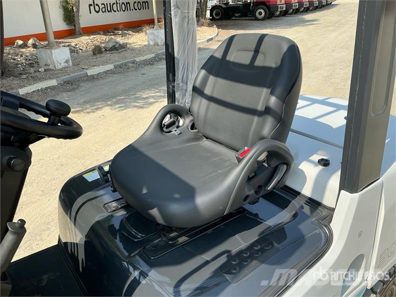 UniCarriers YG1F2A30U 3 ton Forklift (Unused) Другие складские механизмы