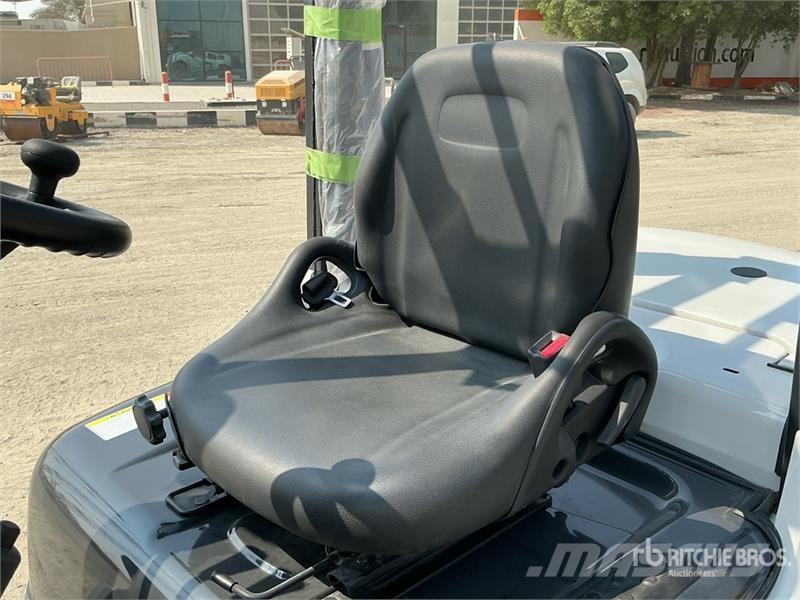UniCarriers YG1F2A30U 3 ton Forklift (Unused) Інше