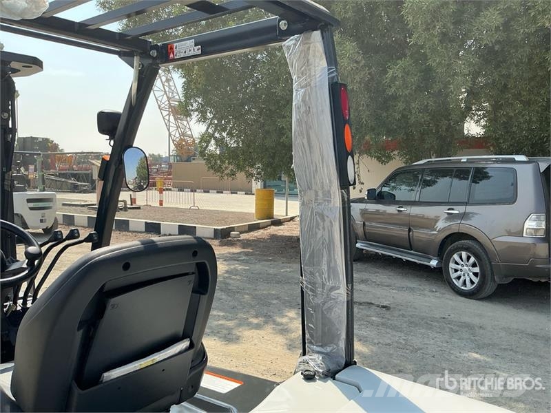 UniCarriers YG1F2A30U 3 ton Forklift (Unused) Другие складские механизмы