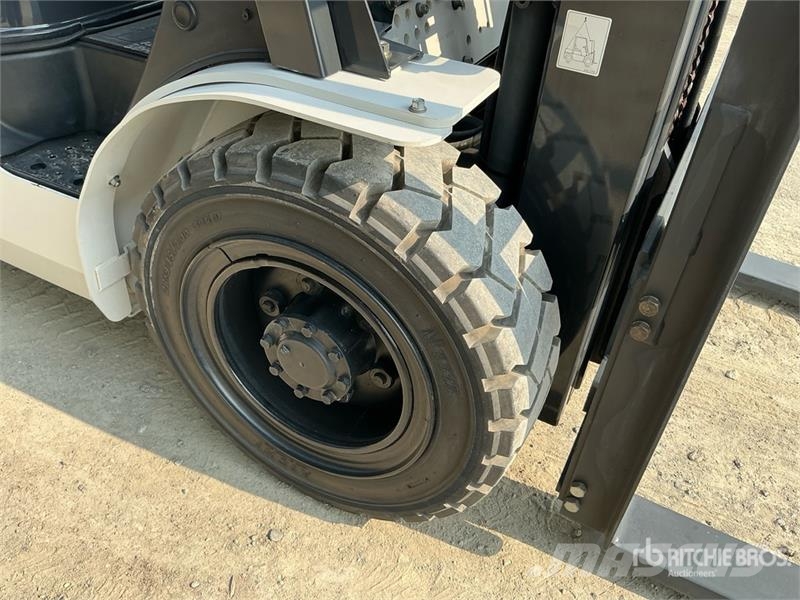 UniCarriers YG1F2A30U 3 ton Forklift (Unused) Інше