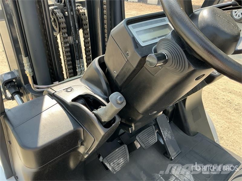 UniCarriers YG1F2A30U 3 ton Forklift (Unused) Другие складские механизмы