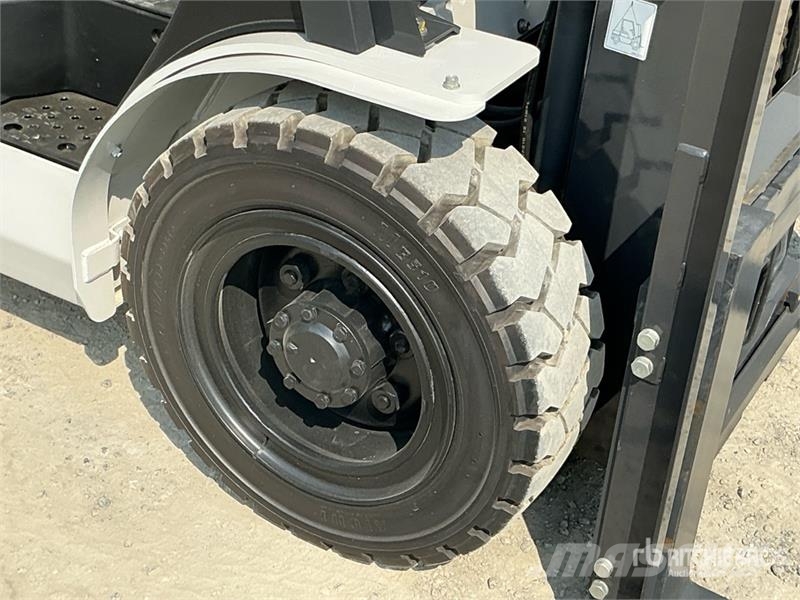 UniCarriers YG1F2A30U 3 ton Forklift (Unused) Інше