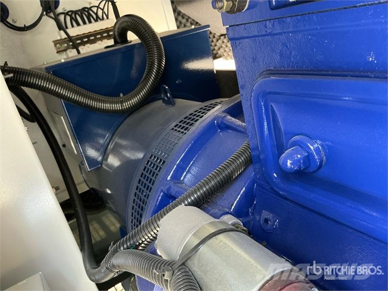  Unikai UK90E 90 kVA Skid-Mounted Generator Set (Un مولدات ديزل