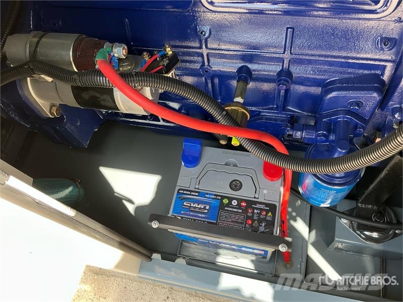 Unikai UK90E 90 kVA Skid-Mounted Generator Set (Un مولدات ديزل