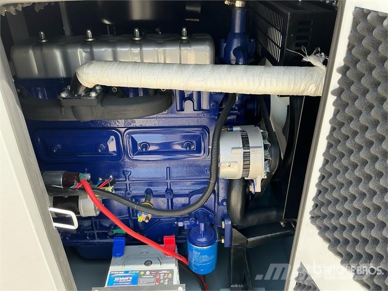  Unikai UK90E 90 kVA Skid-Mounted Generator Set (Un مولدات ديزل