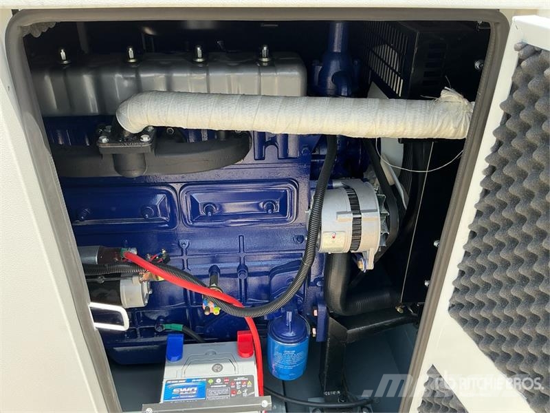  Unikai UK90E 90 kVA Skid-Mounted Generator Set (Un مولدات ديزل