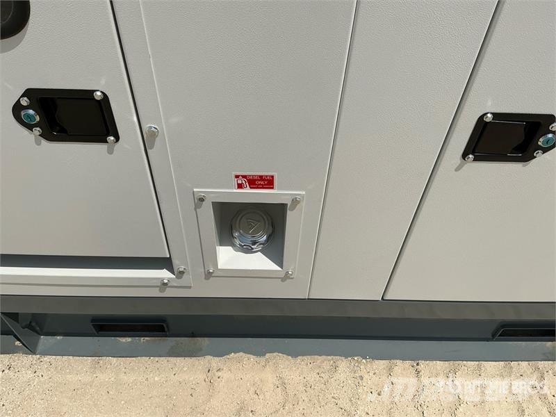 Unikai UK90E 90 kVA Skid-Mounted Generator Set (Un مولدات ديزل