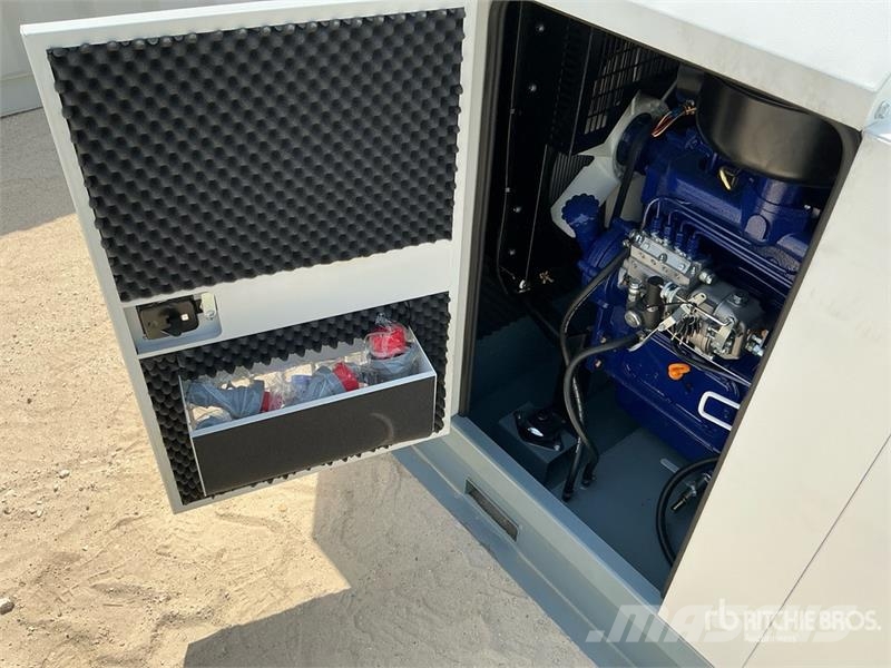  Unikai UK90E 90 kVA Skid-Mounted Generator Set (Un مولدات ديزل