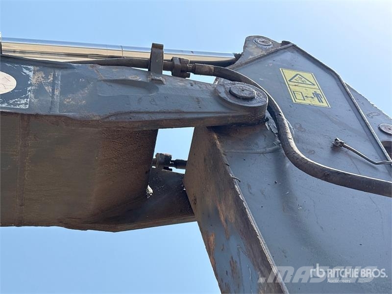 Volvo EC210D Tracked Excavator Kāpurķēžu ekskavatori