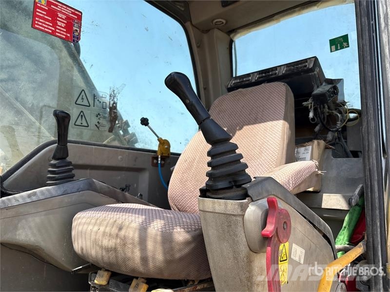 Volvo EC210D Tracked Excavator Crawler excavators