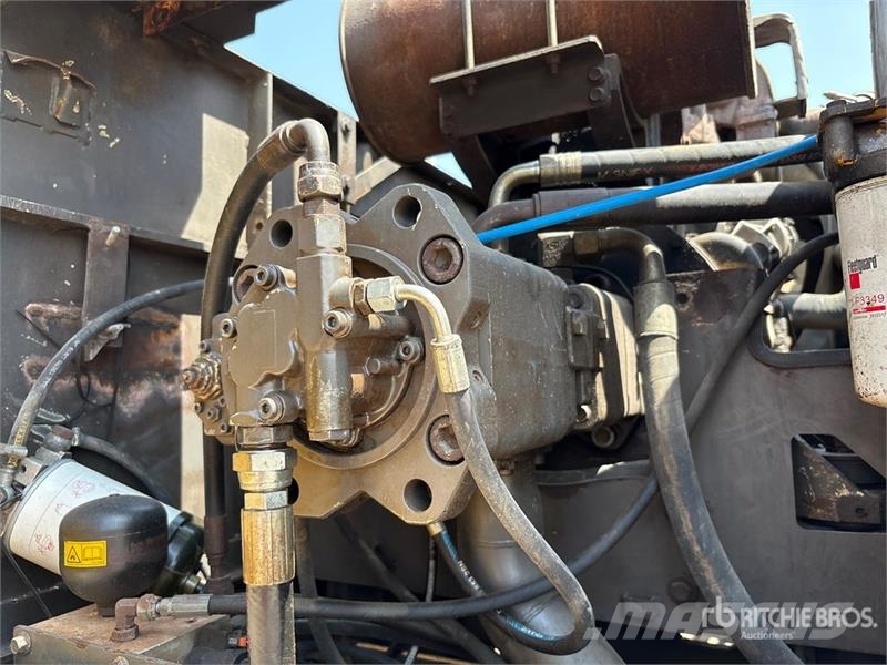 Volvo EC210D Tracked Excavator Гусеничні екскаватори