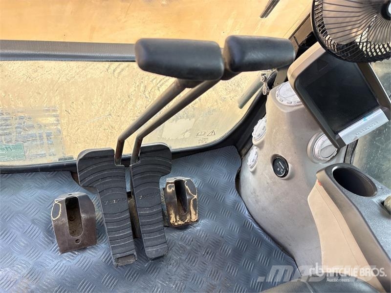 Volvo EC480DL Tracked Excavator Raupenbagger