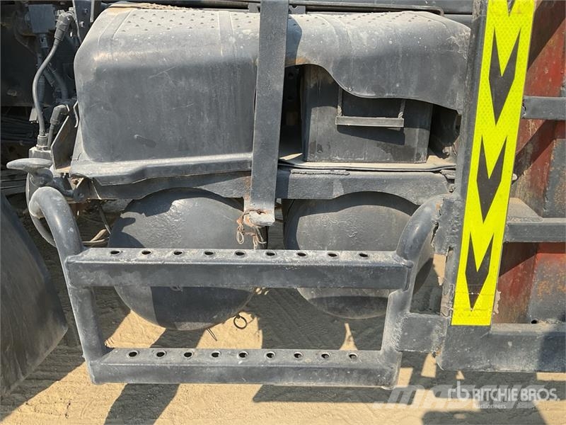 Volvo FH-420 4x2 S/A Sleeper Truck Tractor وحدات الجر