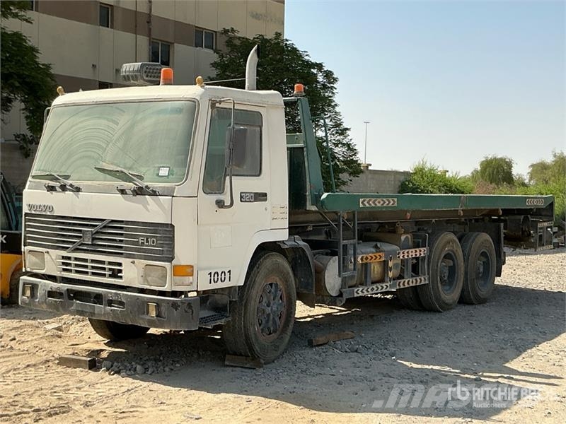 Volvo FL10 6x4 Rollback Truck (Inoperable) Bergungsfahrzeuge