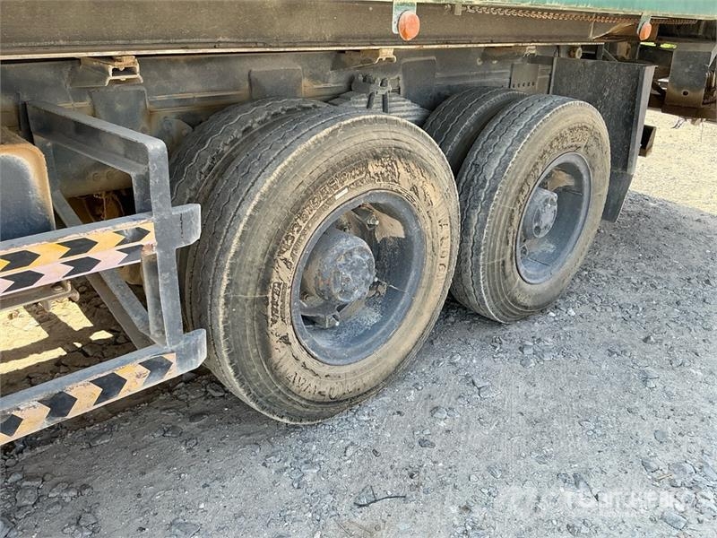Volvo FL10 6x4 Rollback Truck (Inoperable) Bergungsfahrzeuge