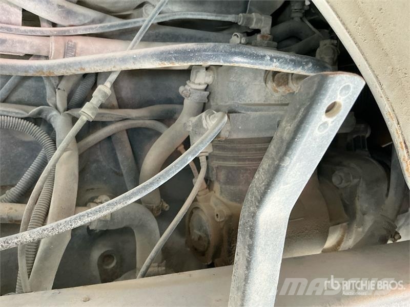 Volvo FL10 6x4 Rollback Truck (Inoperable) Bergungsfahrzeuge
