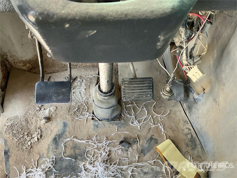 Volvo FL10 6x4 Rollback Truck (Inoperable) Bergungsfahrzeuge