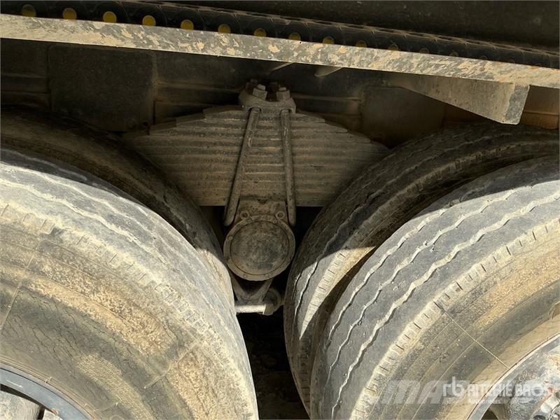 Volvo FL10 6x4 Rollback Truck (Inoperable) Bergungsfahrzeuge