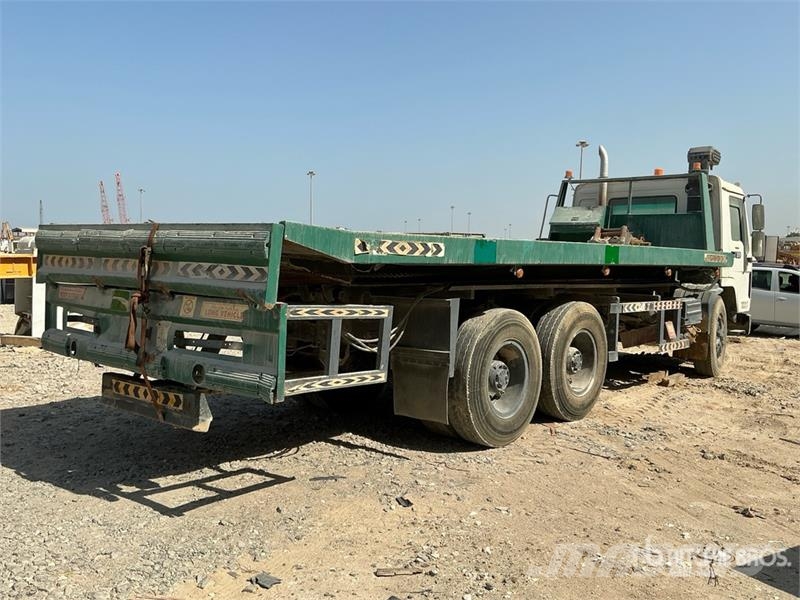 Volvo FL10 6x4 Rollback Truck (Inoperable) Bergungsfahrzeuge