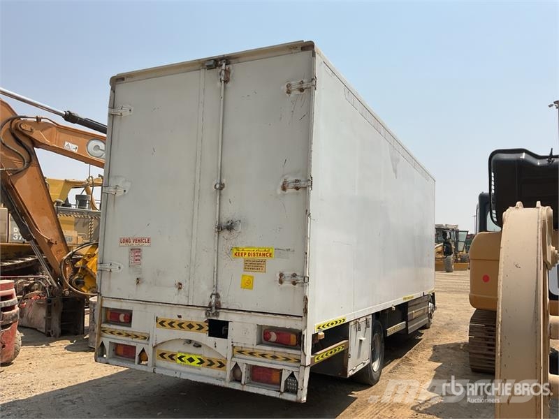 Volvo FL240 4x2 Cargo Van Truck شاحنات ذات هيكل صندوقي