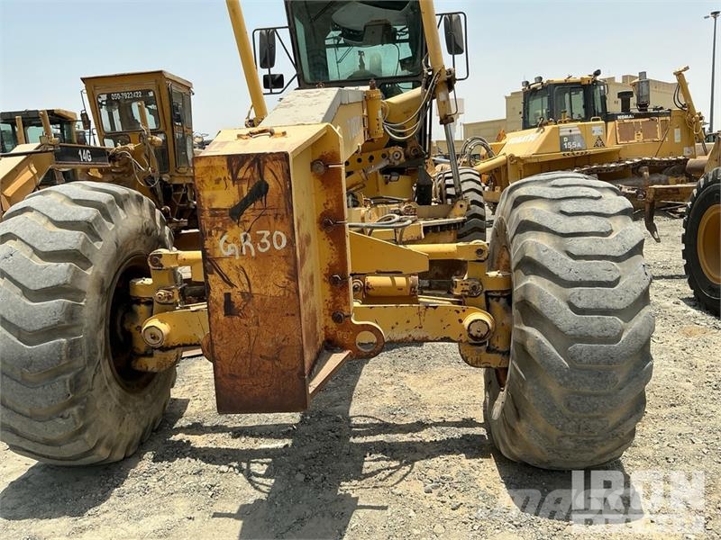 Volvo G780B معدات تمهيد الطرق
