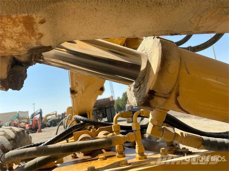 Volvo G990 モーターグレーダー