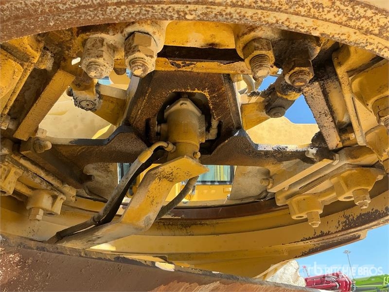 Volvo G990 モーターグレーダー