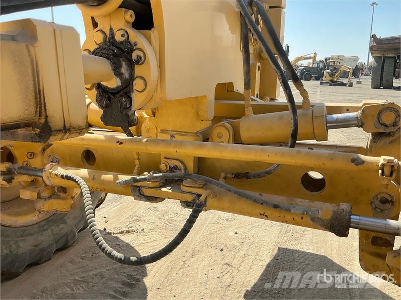 Volvo G990 モーターグレーダー