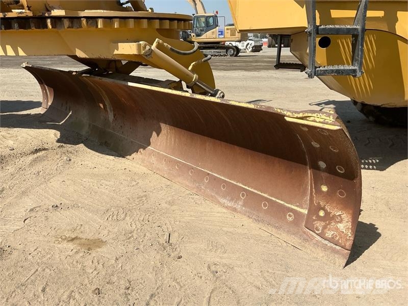 Volvo G990 モーターグレーダー