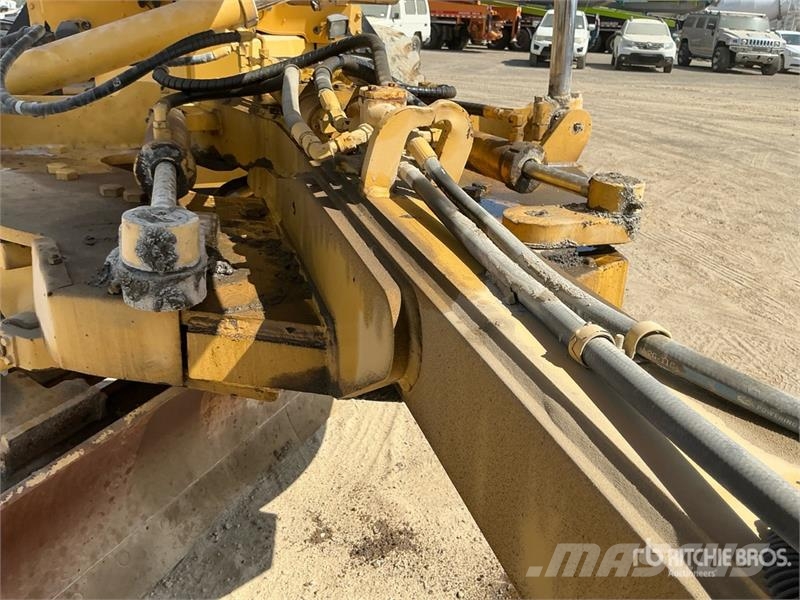 Volvo G990 モーターグレーダー