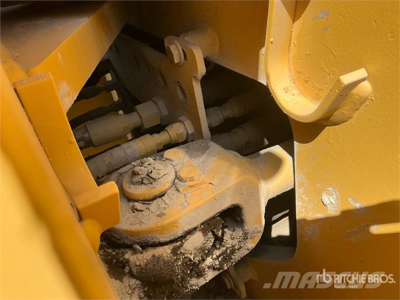 Volvo G990 モーターグレーダー