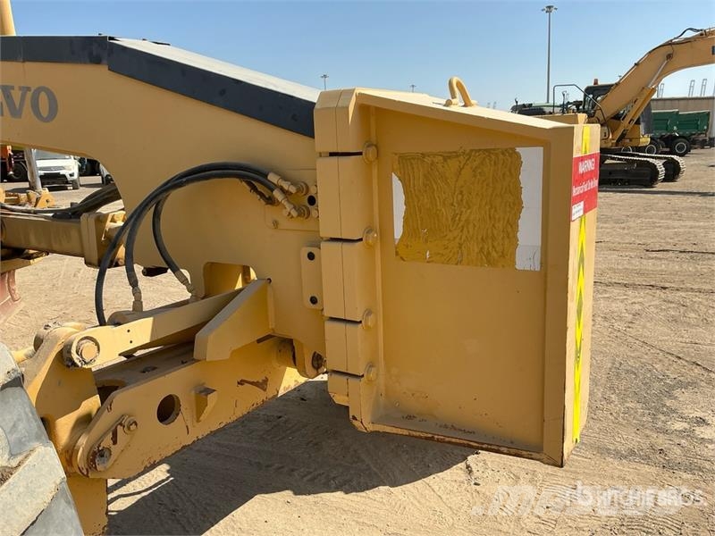 Volvo G990 モーターグレーダー