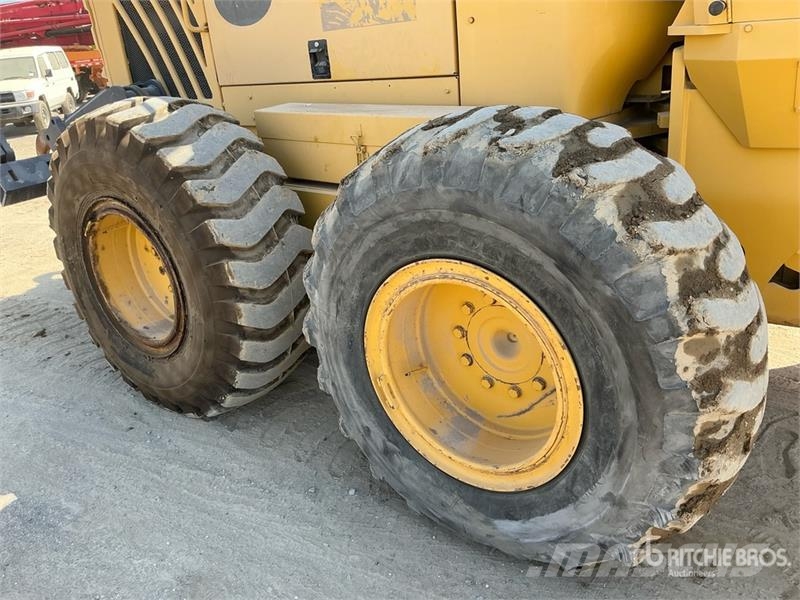 Volvo G990 モーターグレーダー