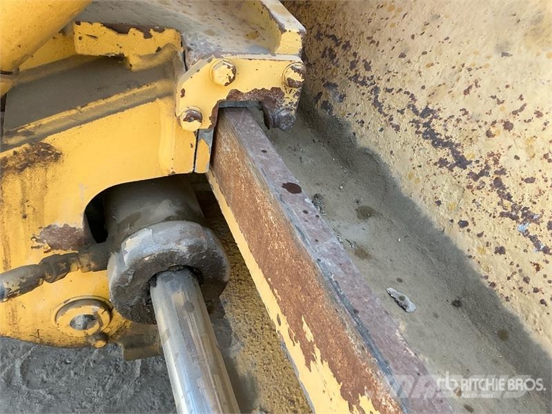 Volvo G990 モーターグレーダー