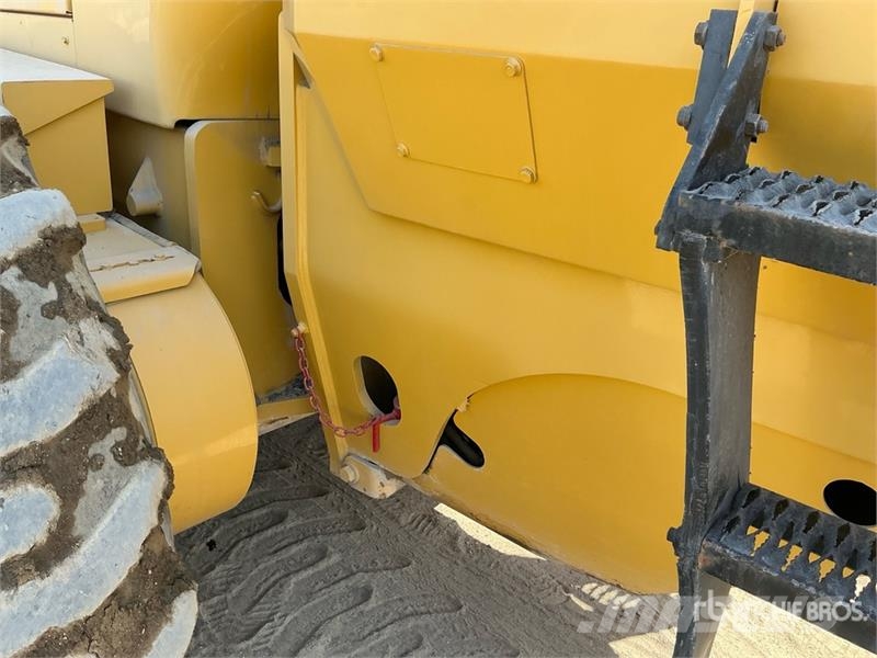 Volvo G990 モーターグレーダー