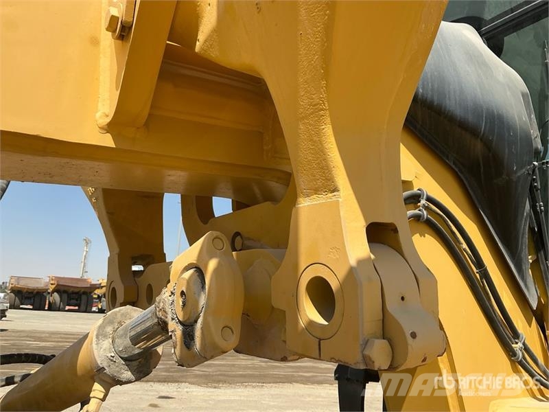Volvo G990 モーターグレーダー