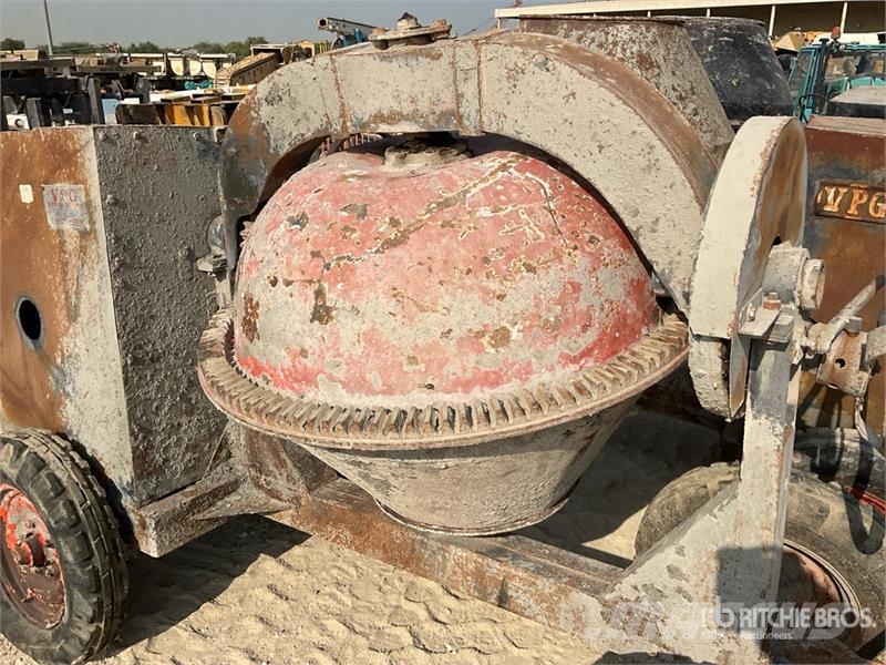 VPG Quantity of (3) Portable Concrete Mixer Beton keverők