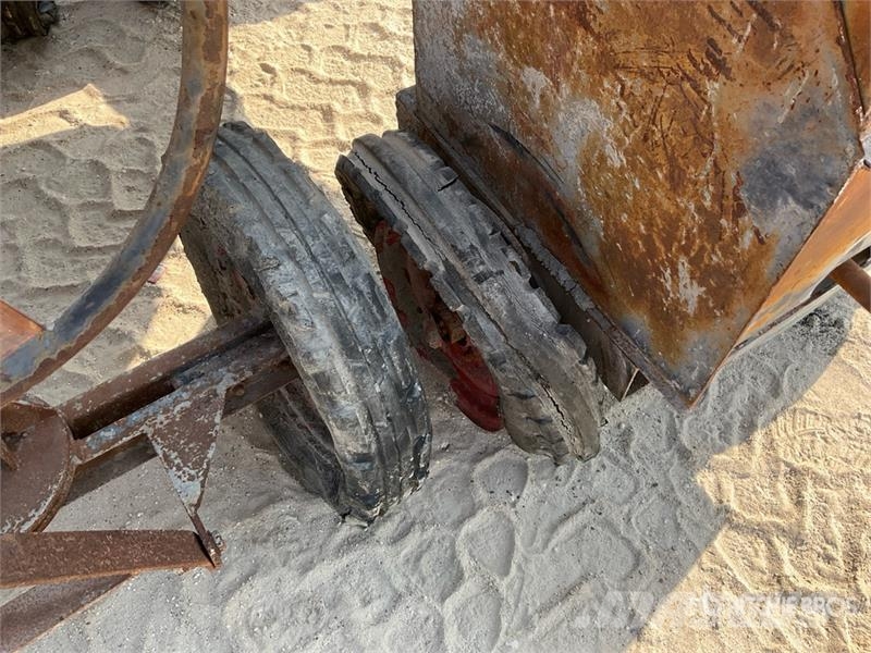 VPG Quantity of (3) Portable Concrete Mixer Beton keverők