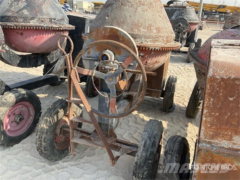 VPG Quantity of (3) Portable Concrete Mixer Beton keverők
