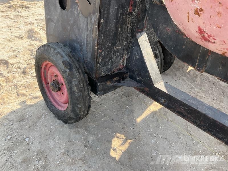 VPG Quantity of (3) Portable Concrete Mixer Beton keverők