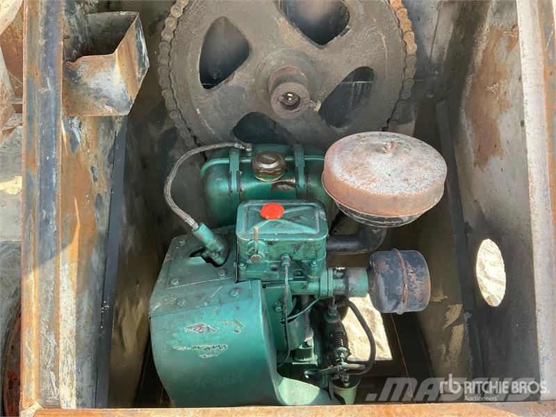 VPG Quantity of (3) Portable Concrete Mixer Beton keverők