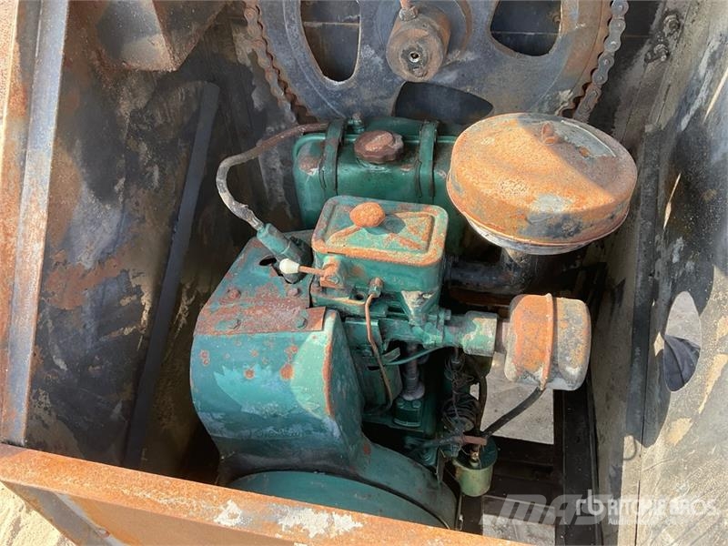 VPG Quantity of (3) Portable Concrete Mixer Beton keverők