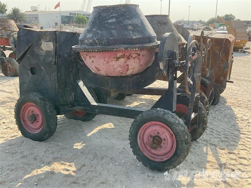 VPG Quantity of (3) Portable Concrete Mixer Beton keverők