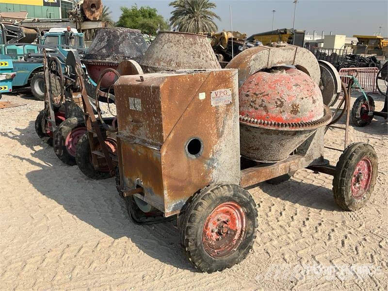 VPG Quantity of (3) Portable Concrete Mixer Beton keverők