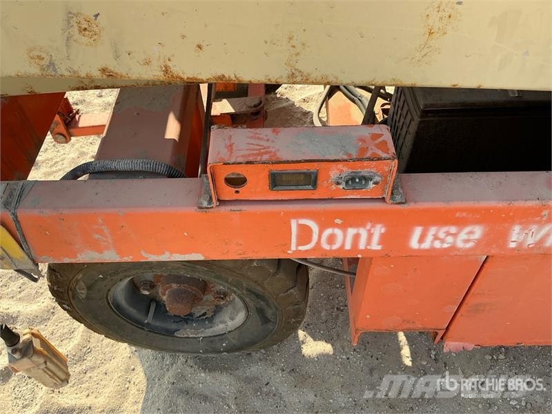 X Lift L1100 Electric Scissor Lift Käärtõstukid