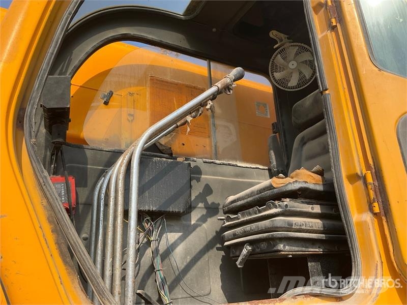 XCMG 6x4 Hydraulic Truck Crane Lánctalpas daruk