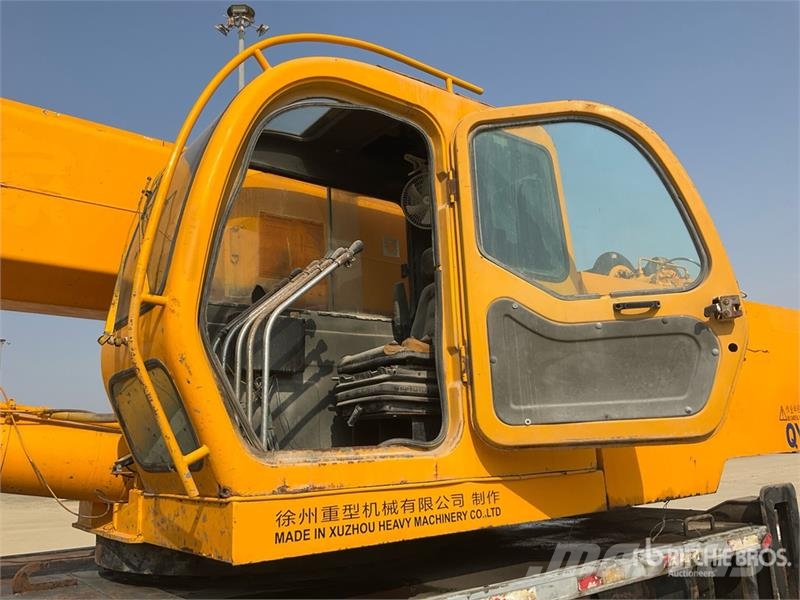 XCMG 6x4 Hydraulic Truck Crane Lánctalpas daruk