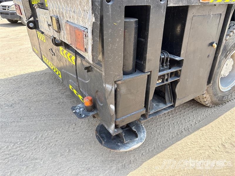 XCMG QY65K 65 ton 8x4x4 Hydraulic Truck Crane Roomikkraanad