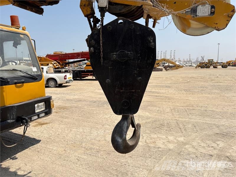 XCMG QY65K 65 ton 8x4x4 Hydraulic Truck Crane Roomikkraanad