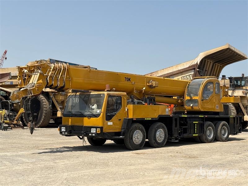 XCMG QY65K 65 ton 8x4x4 Hydraulic Truck Crane Roomikkraanad